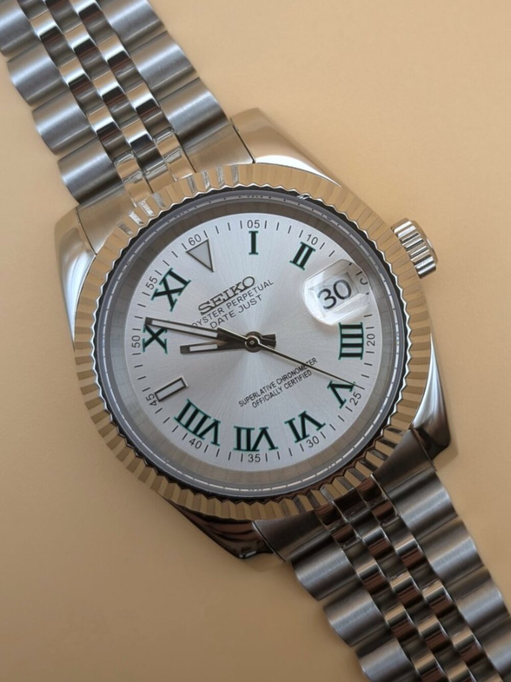 Seiko MOD | Roman Dial | NH35A automatic movement - Picture 4 of 11
